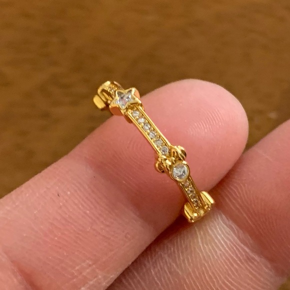 NWOT Disney Mickey Mouse & Minnie Mouse Sparkling Eternity Ring Size US 6, 7 & 8 - Picture 9 of 11